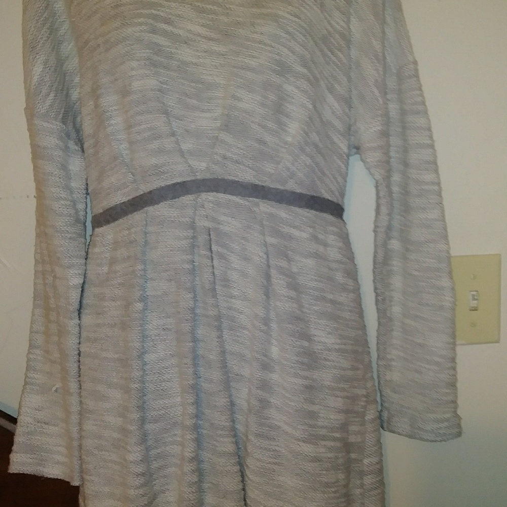 Dress - Picture 2 of 4